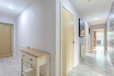 APARTMENT HALL