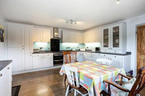 DINING KITCHEN H