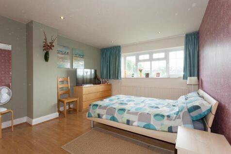 BEDROOM 2 FRONT