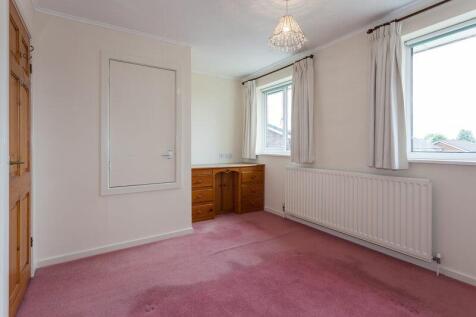 BEDROOM 1 FRONT