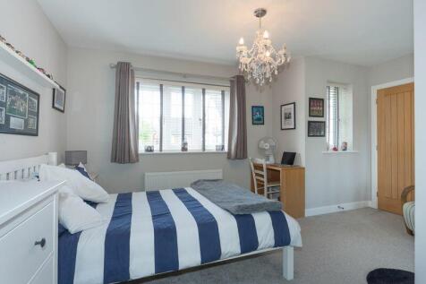 BEDROOM 2 FRONT