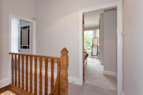 FIRST FLOOR LANDING