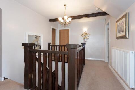 GALLERIED LANDING