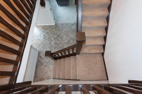 GALLERIED LANDING