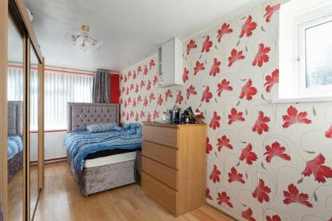 BEDROOM 4 FRONT