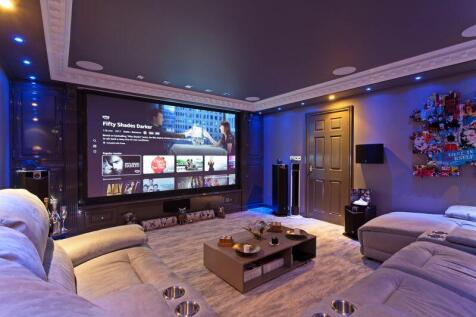 CINEMA ROOM