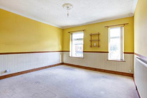 BEDROOM 2 FRONT