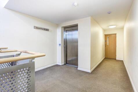 LIFT AREA