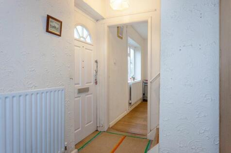 HALL/RECEPTION ROOM