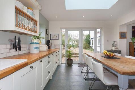 OPEN PLAN LIVING DINING KITCHEN