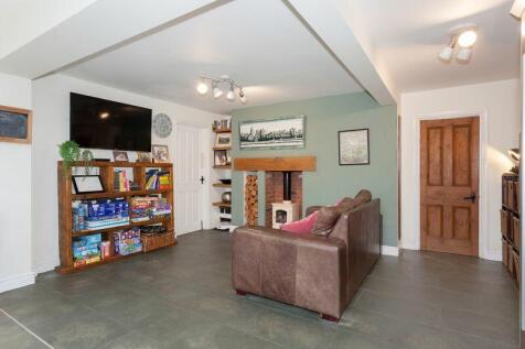OPEN PLAN LIVING DINING KITCHEN
