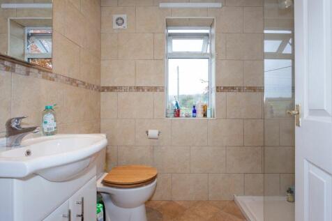 BEDROOM 1 EN-SUITE