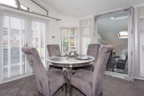 LOUNGE/DINER/KITCHEN