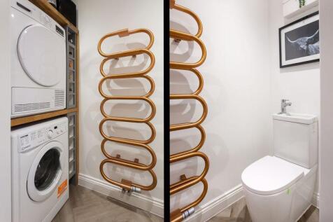 CLOAKROOM UTILITY