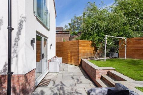 SIDE GARDEN