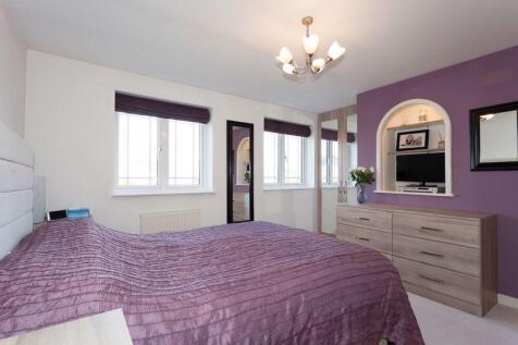BEDROOM 1 FRONT