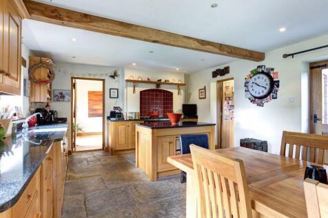 FARMHOUSE KITCHEN C