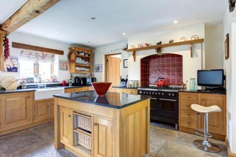 FARMHOUSE KITCHEN B