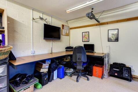 OFFICE/GYM