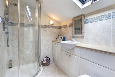 BEDROOM 2 EN SUITE