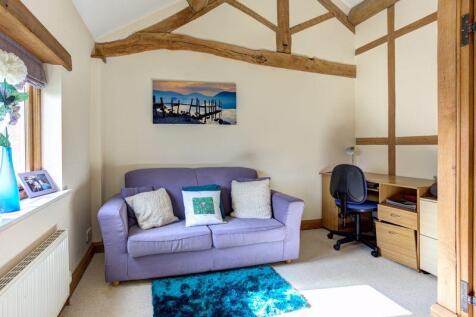 BEDROOM 5