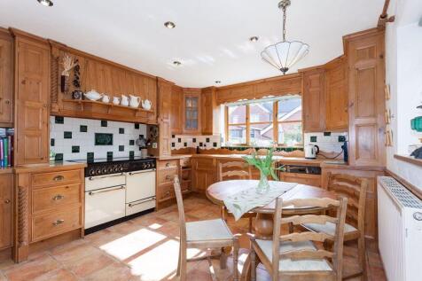 BREAKFAST KITCHEN