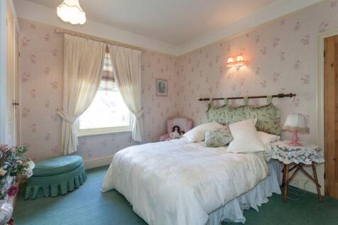 BEDROOM 1 FRONT