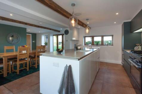 BREAKFAST KITCHEN