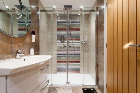 BEDROOM 1 EN-SUITE