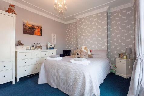 BEDROOM 1 FRONT