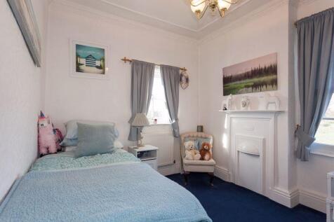 BEDROOM 4 REAR