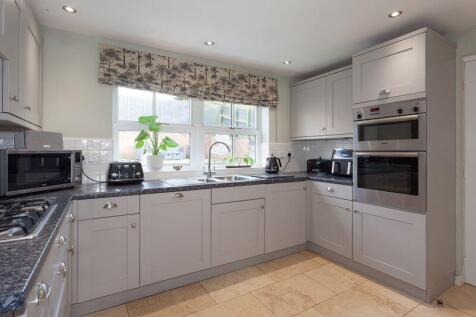 OPEN PLAN DINING KITCHEN