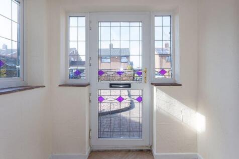 ENTRANCE PORCH