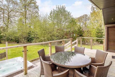LUXURY LODGE 3