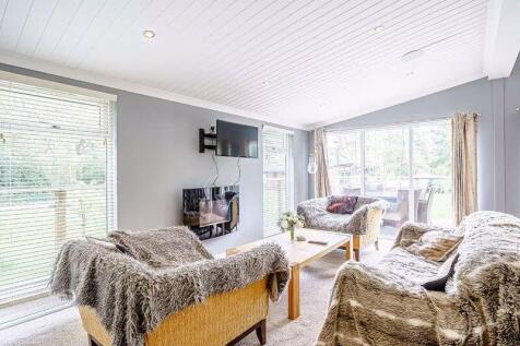 LUXURY LODGE 3