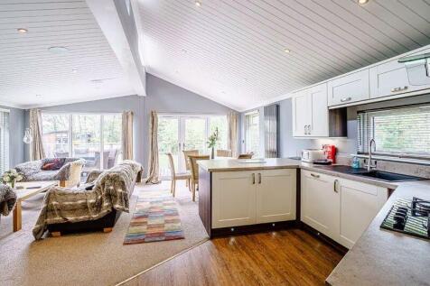 LUXURY LODGE 3