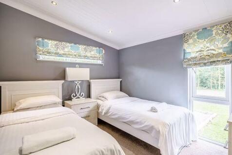 LUXURY LODGE 3