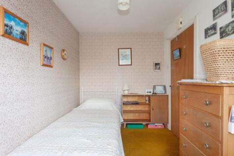 BEDROOM 4 REAR 