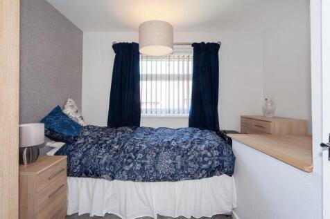 BEDROOM 3 FRONT