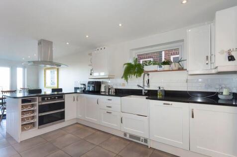 LIVING DINING KITCHEN