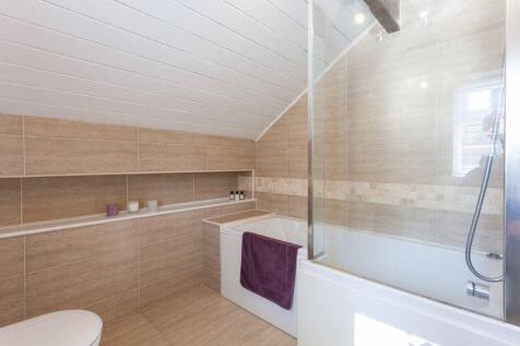 EN SUITE 