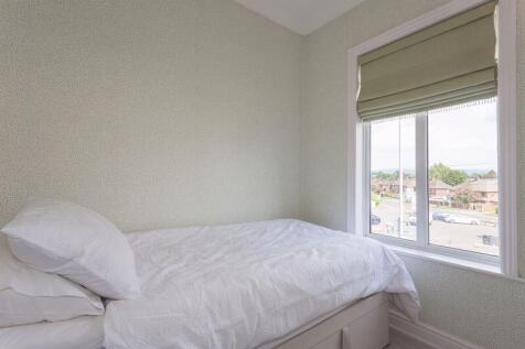 BEDROOM 3 FRONT