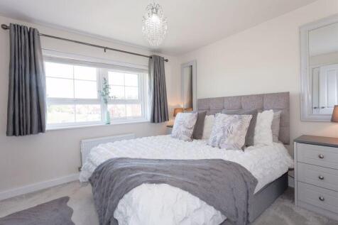 BEDROOM 1 FRONT 