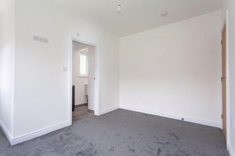 BEDROOM 1 REAR 