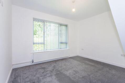 BEDROOM 2 SIDE