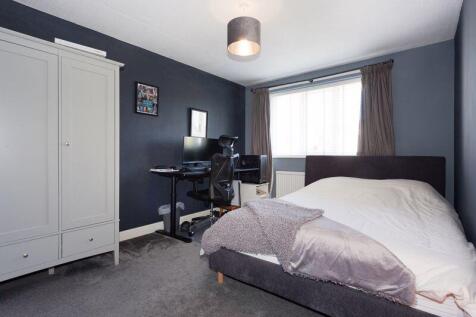 BEDROOM 2 FRONT