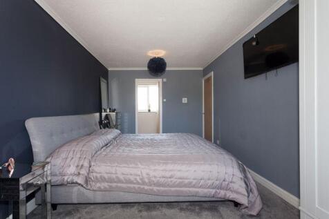 BEDROOM 1 FRONT