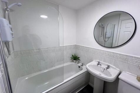 BATHROOM D