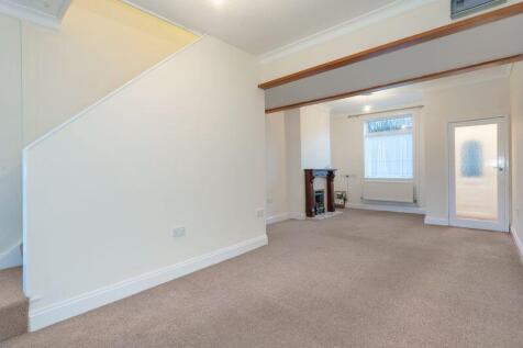 LOUNGE THROUGH DINING ROOM D