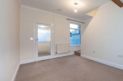 LOUNGE THROUGH DINING ROOM C